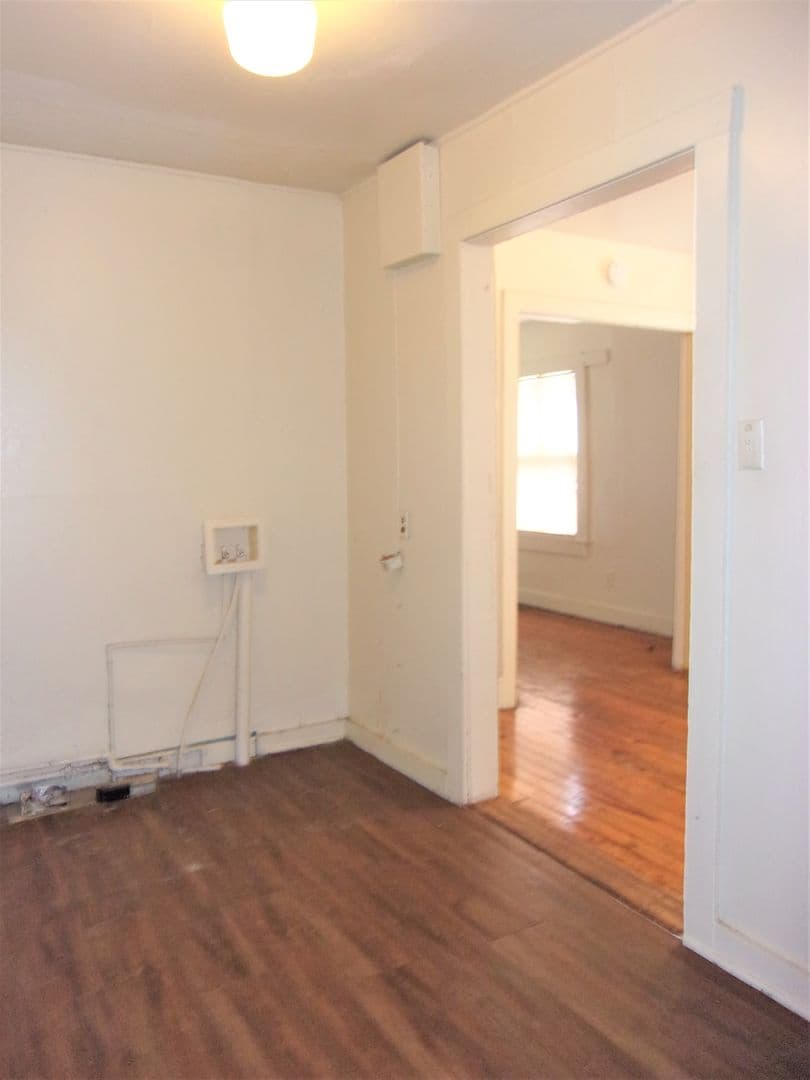 Oklahoma City Apartment: 523 SW 26th St