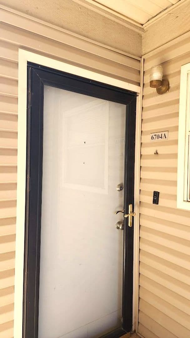 Oklahoma City House: 6704 N Meridian Ave, Unit A