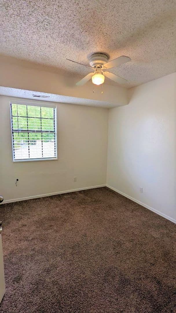 Bethany Apartment: 7934 NW 40th St