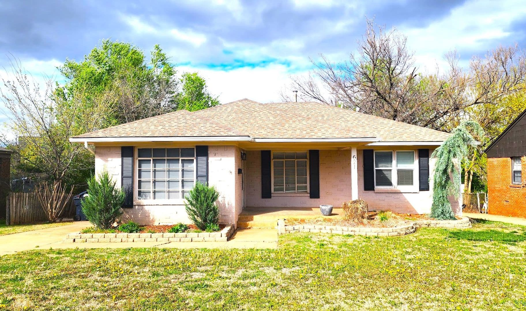 Oklahoma City House: 621 NW 54th St