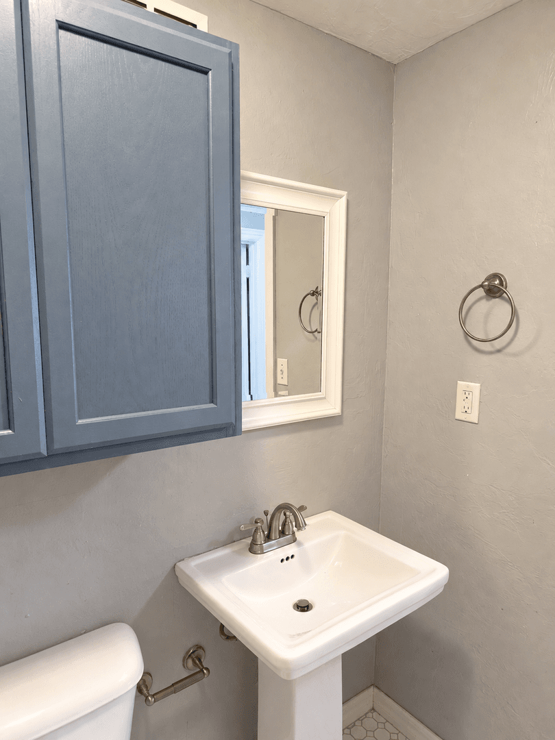 Oklahoma City Apartment: 2301 N Gatewood Ave