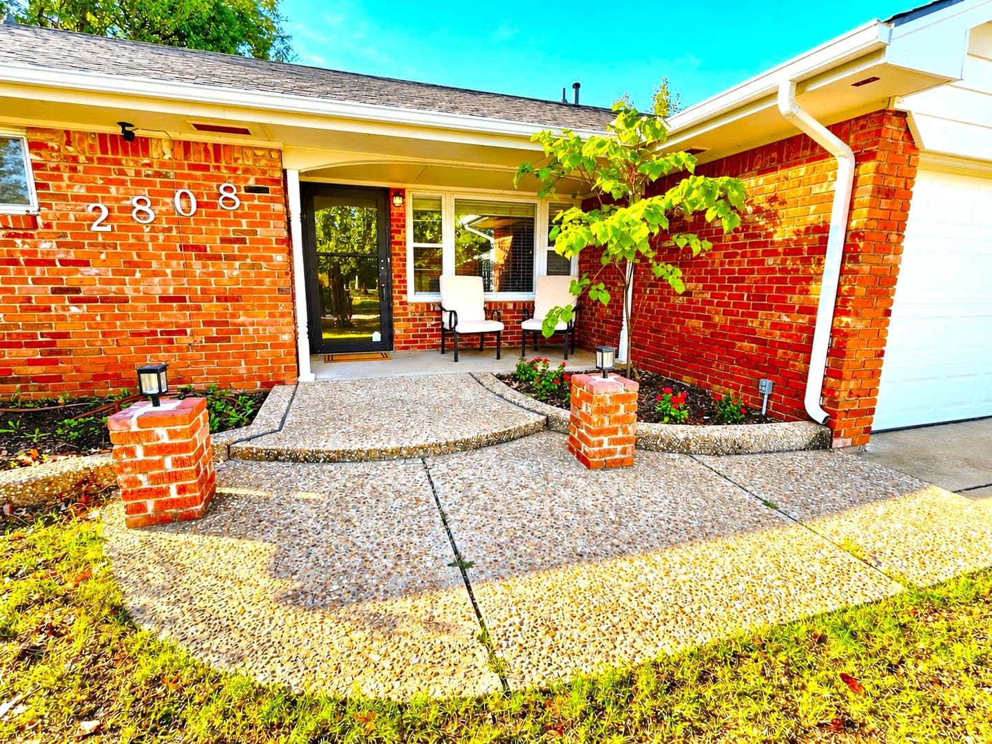 The Village House: 2808 Lakeside Dr