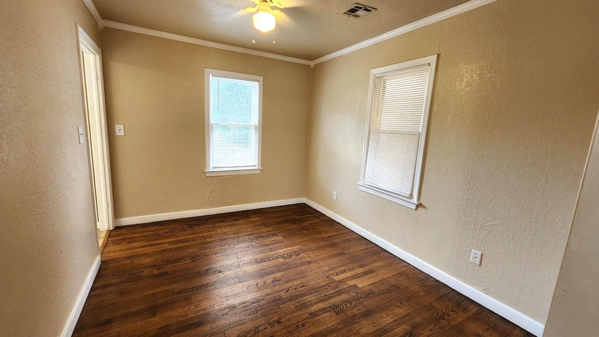Oklahoma City House: 1017 N Tabor Ave
