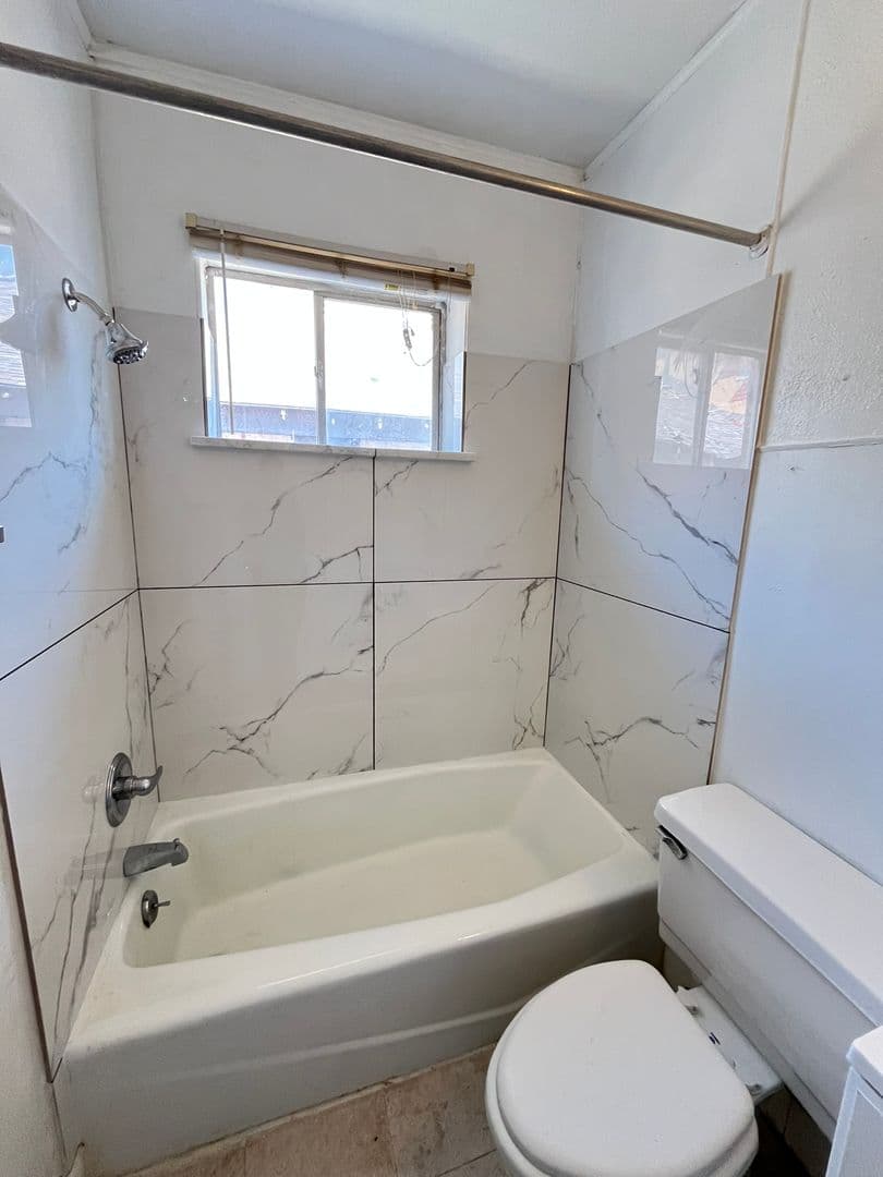 Oklahoma City Apartment: 3400 N Robinson Ave