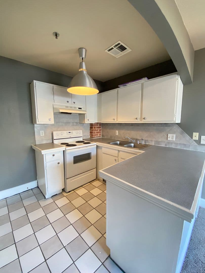 Oklahoma City Apartment: 514 NW 27th St, Apt 2