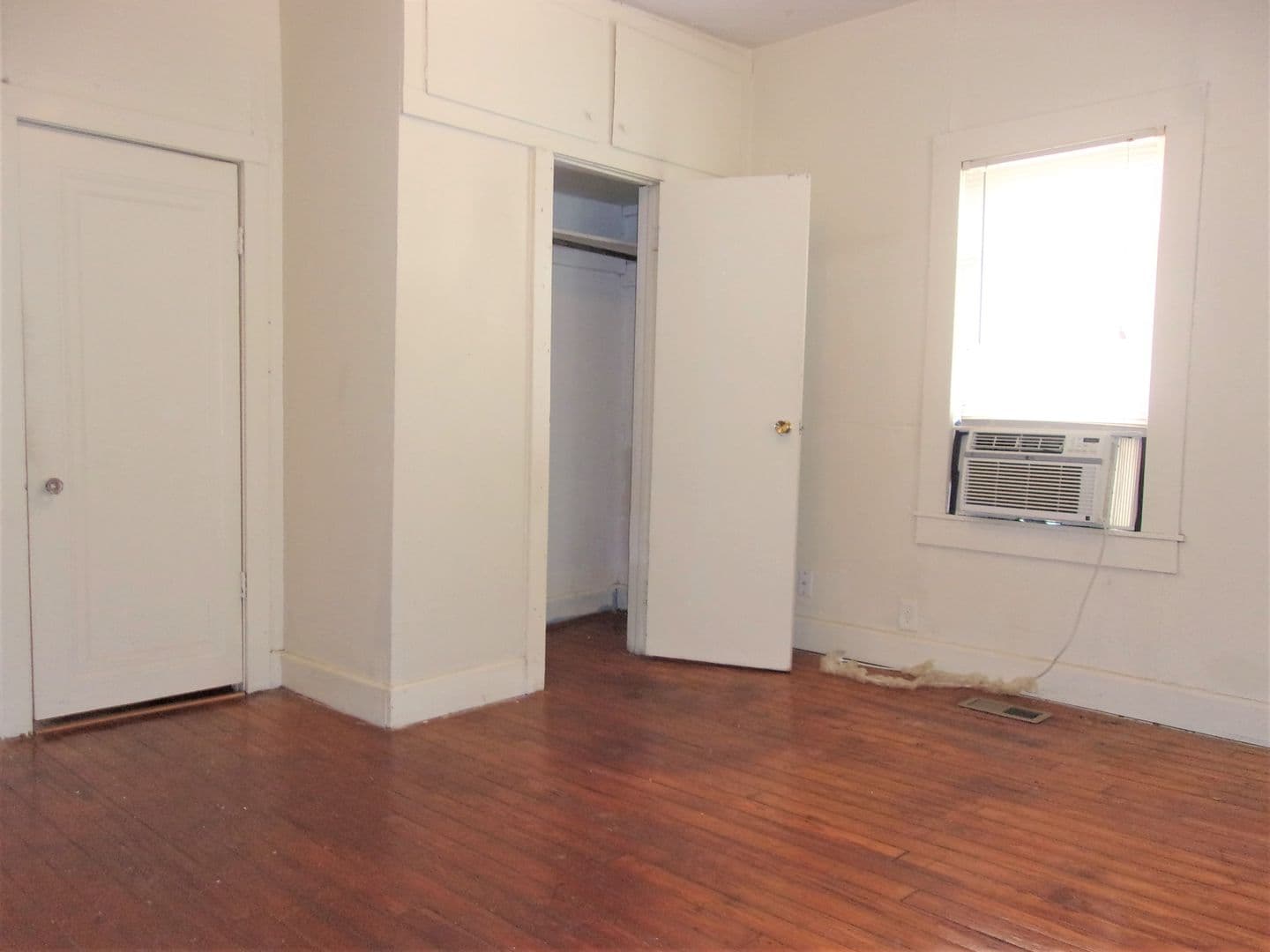 Oklahoma City Apartment: 523 SW 26th St
