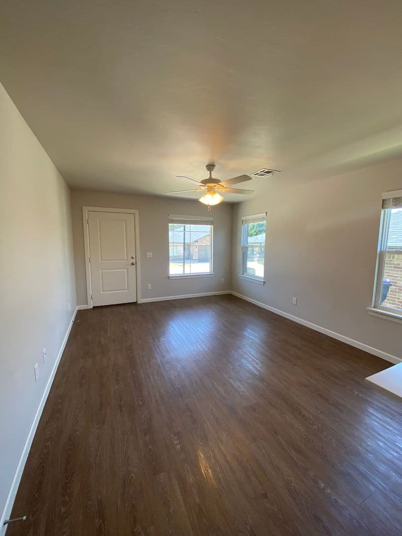 Oklahoma City Apartment: Summit Ridge