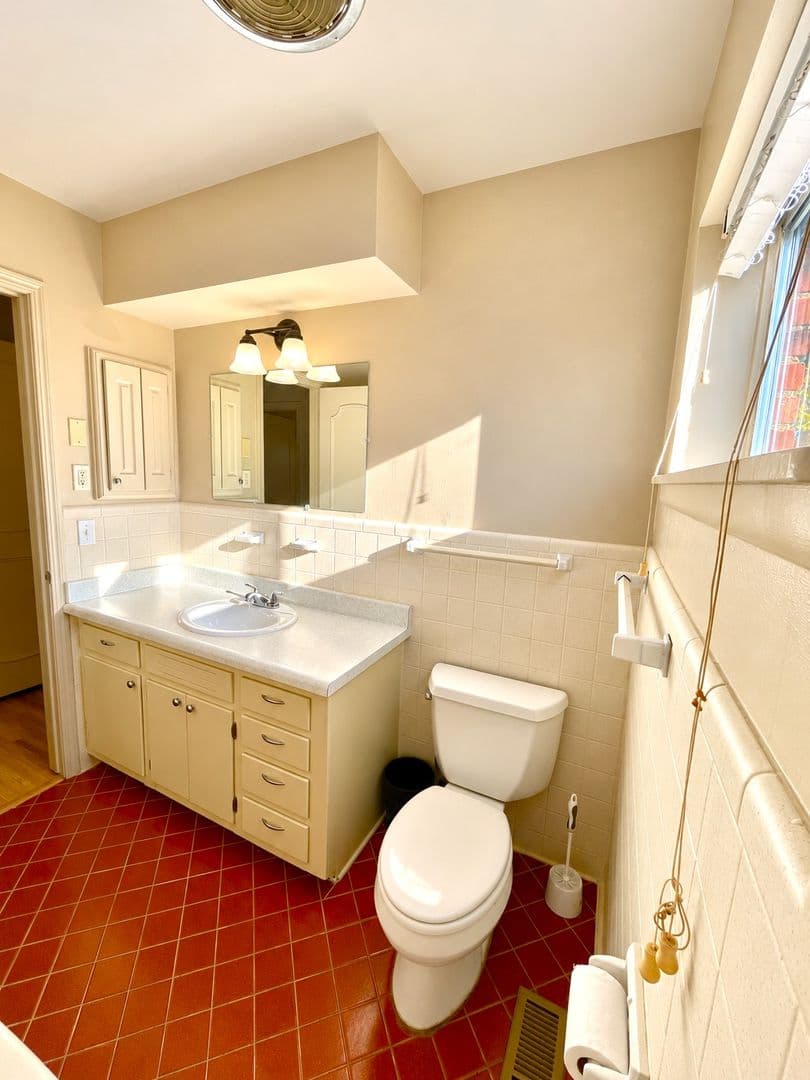 The Village House: 2808 Lakeside Dr