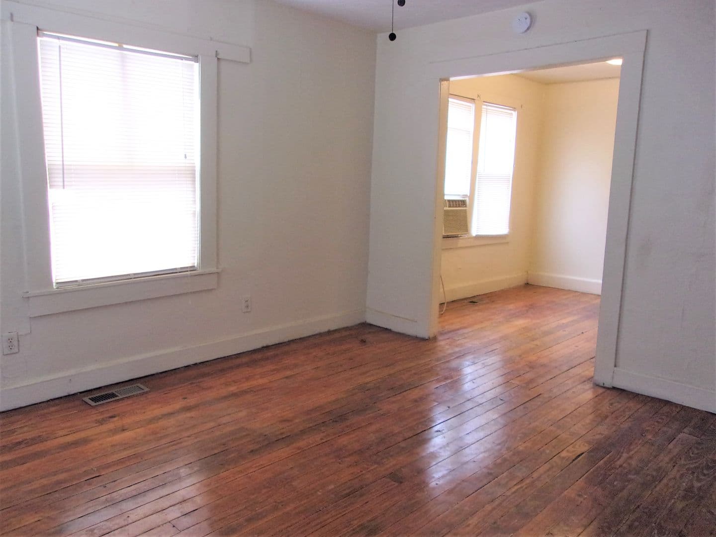 Oklahoma City Apartment: 523 SW 26th St