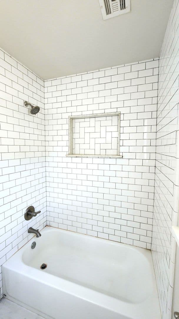 Oklahoma City Apartment: 525 NW 26th St