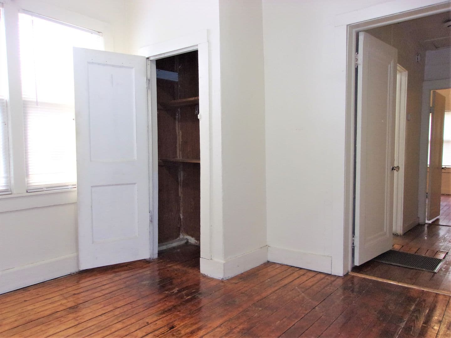 Oklahoma City Apartment: 523 SW 26th St