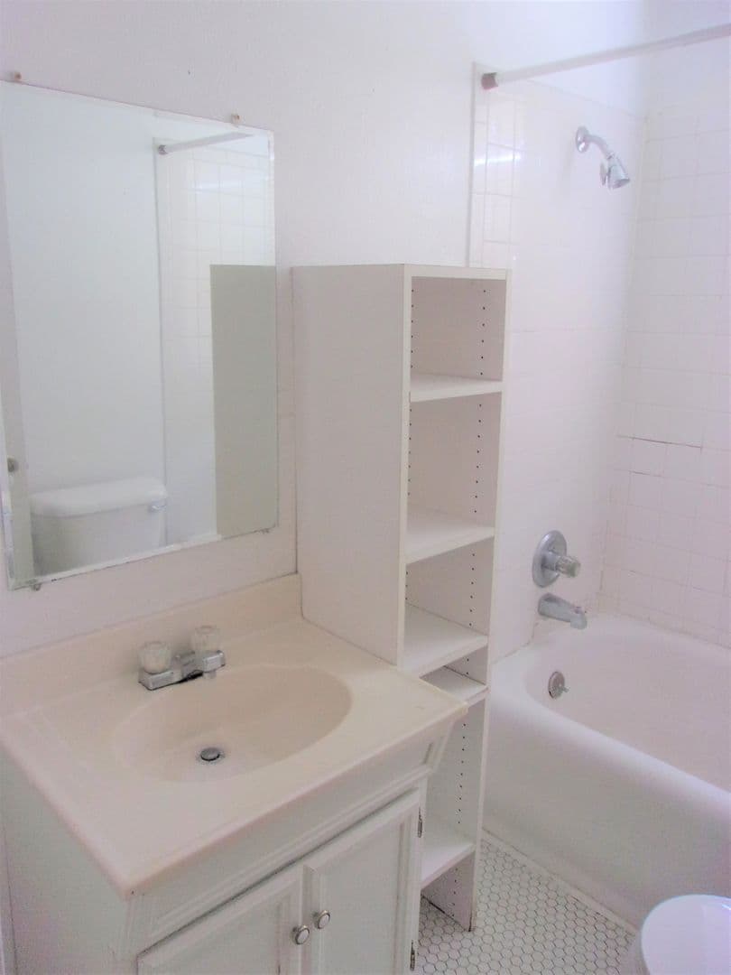 Oklahoma City Apartment: 3020 N Robinson