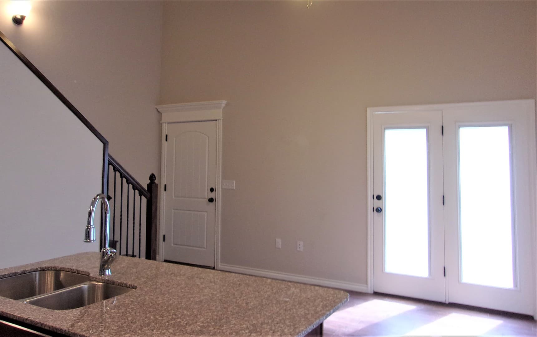 Harrah Apartment: 20600 E Reno Ave