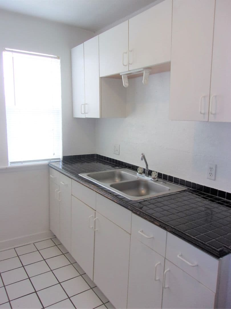 Oklahoma City Apartment: 3020 N Robinson