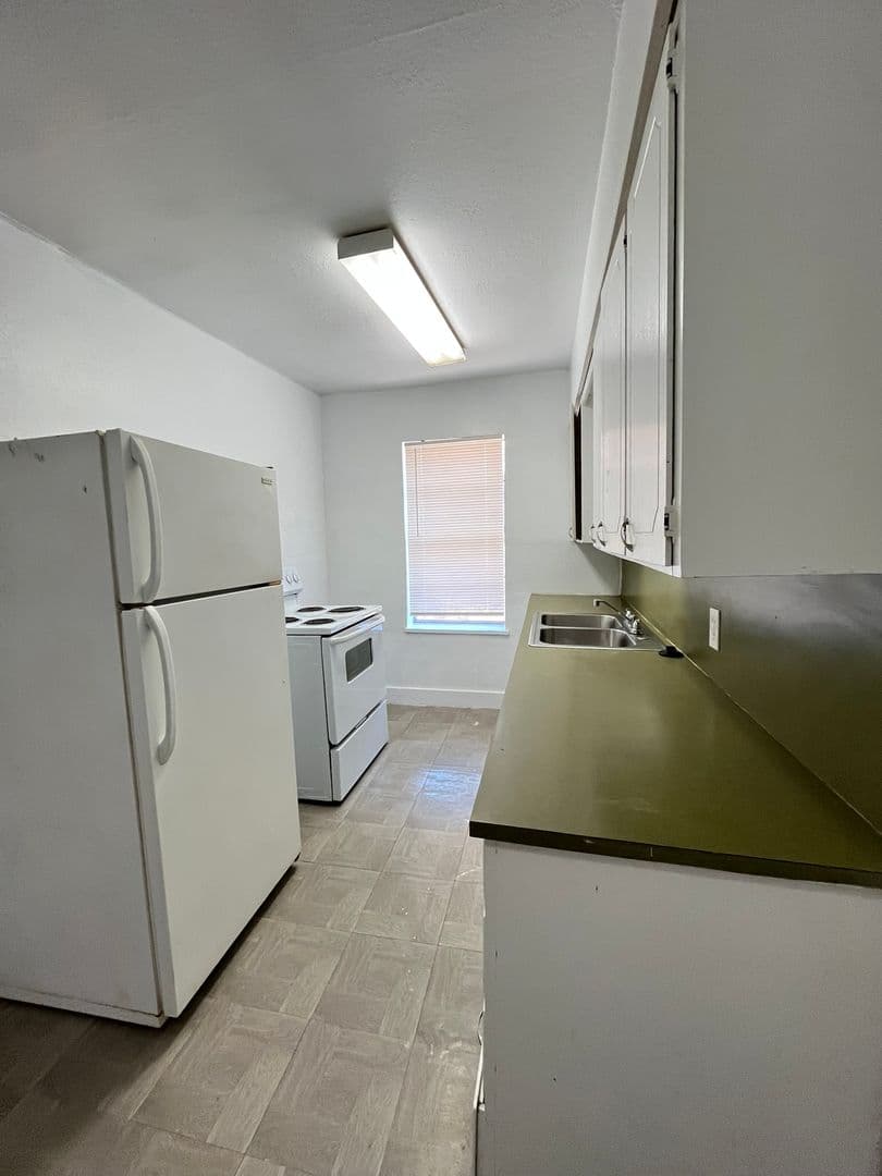 Oklahoma City Apartment: 3400 N Robinson Ave