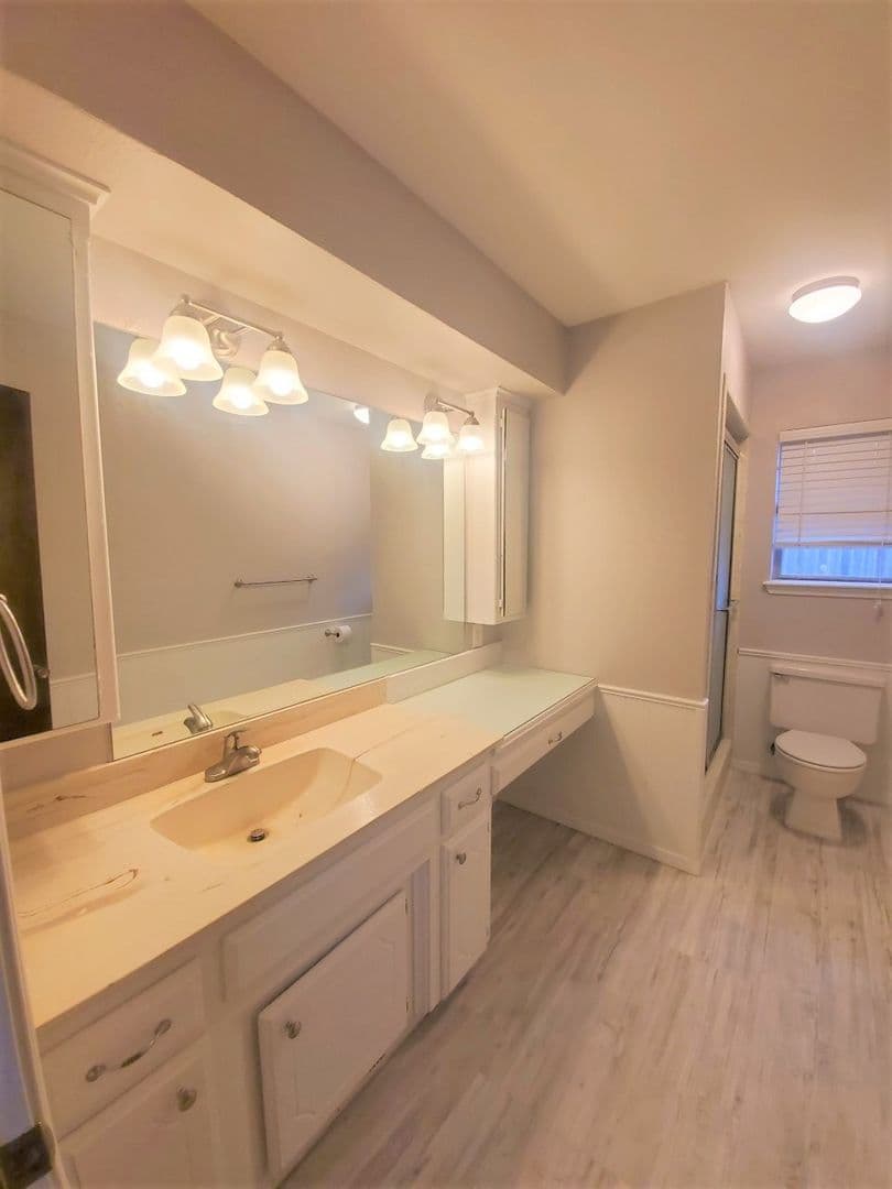 Edmond House: 13424 Palm Avenue
