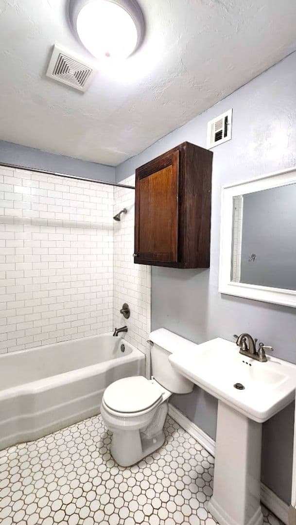 Oklahoma City Apartment: 2301 N Gatewood Ave