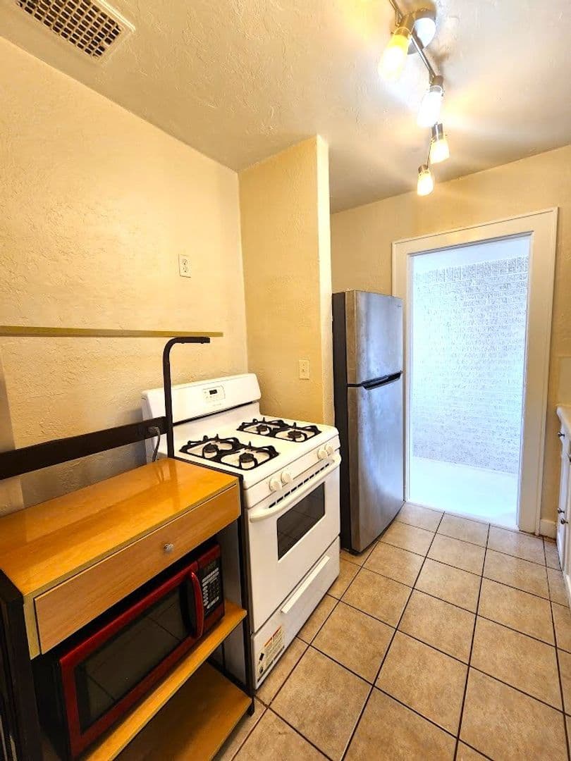 Oklahoma City Apartment: 1403 N Miller Blvd