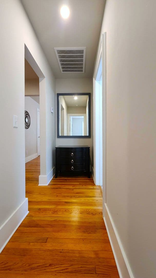 Oklahoma City Apartment: 525 NW 26th St