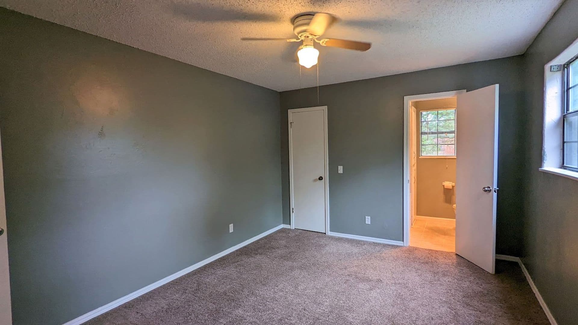 Bethany Apartment: 7934 NW 40th St