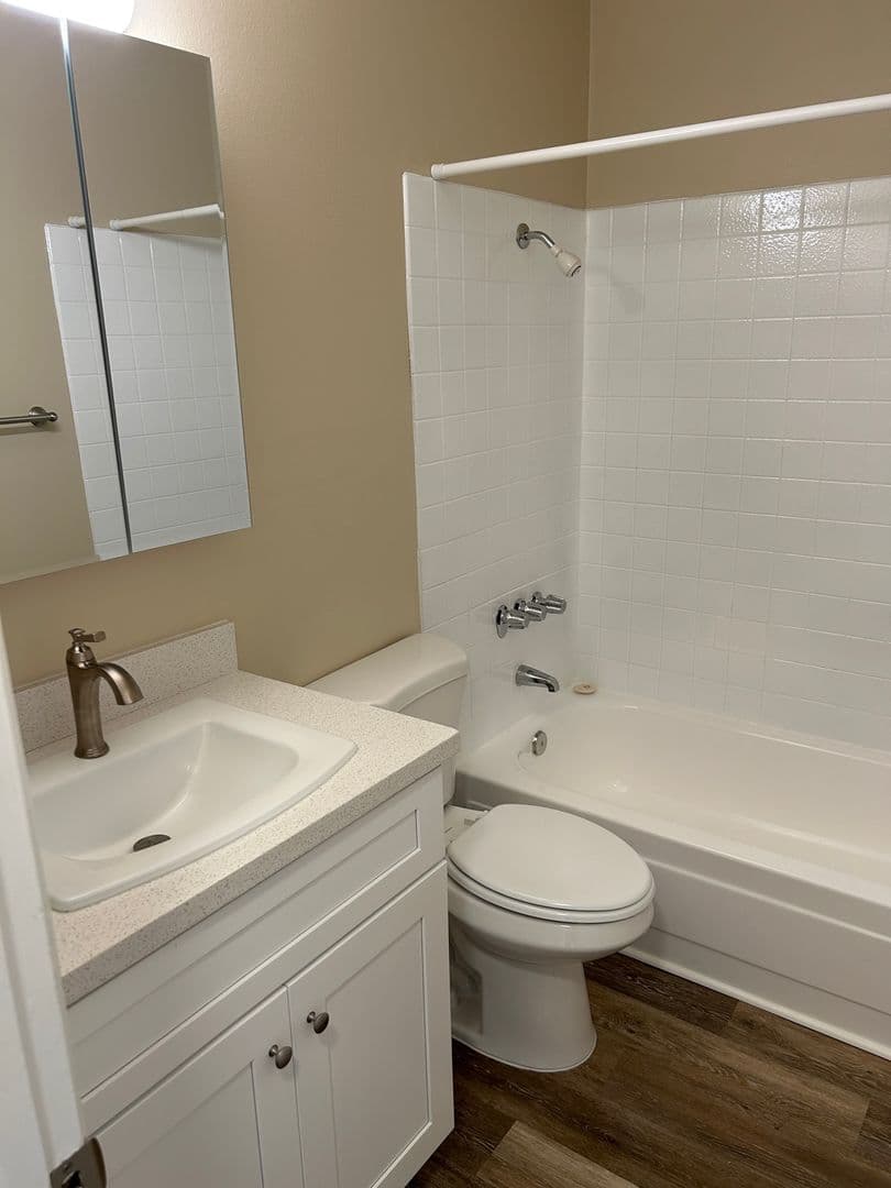 San Diego Apartment: 1560 Coronado Avenue