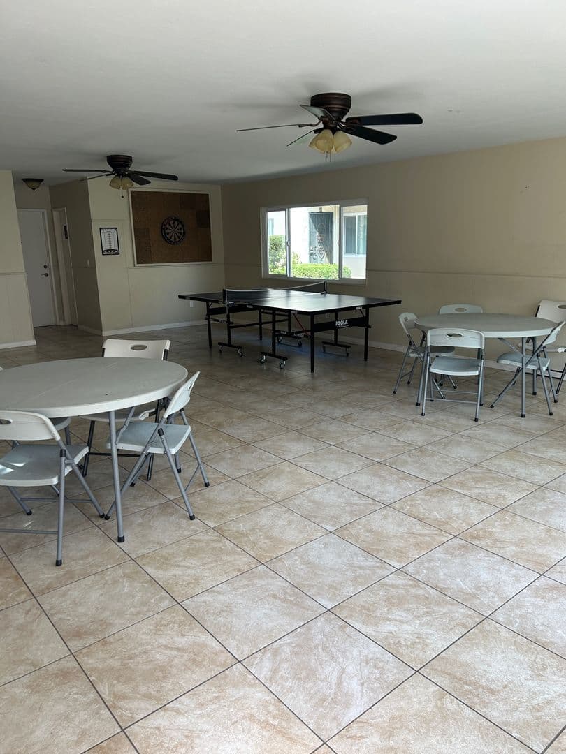 San Diego Apartment: 1560 Coronado Avenue