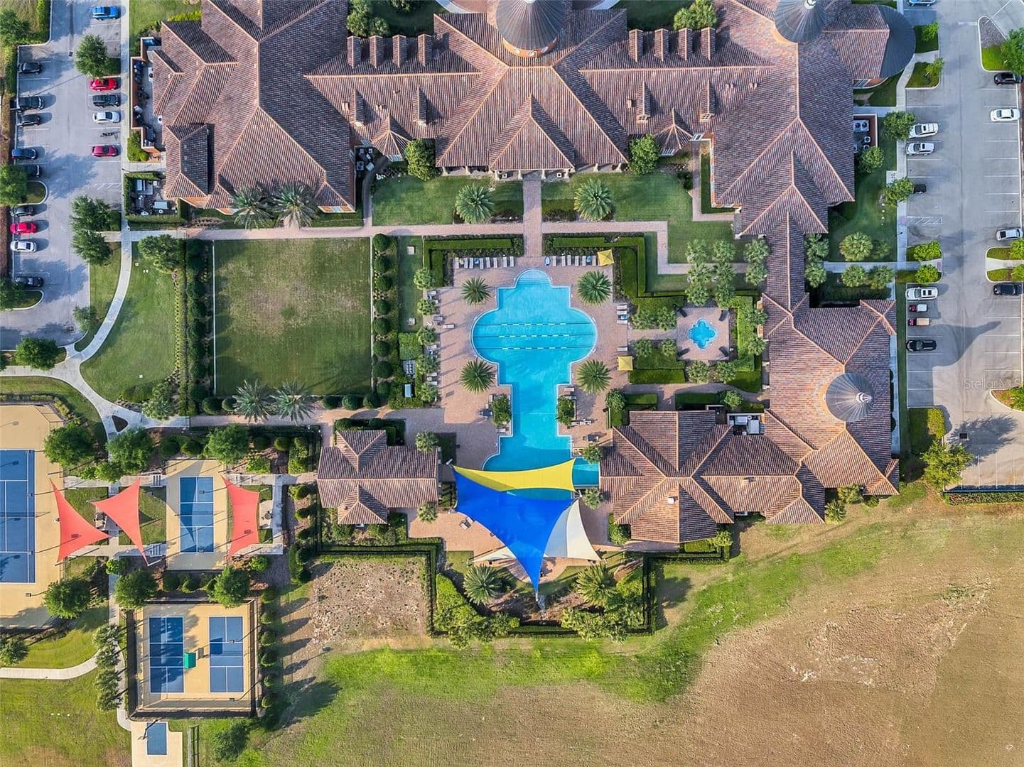 Groveland House: 374 Salt Marsh Lane