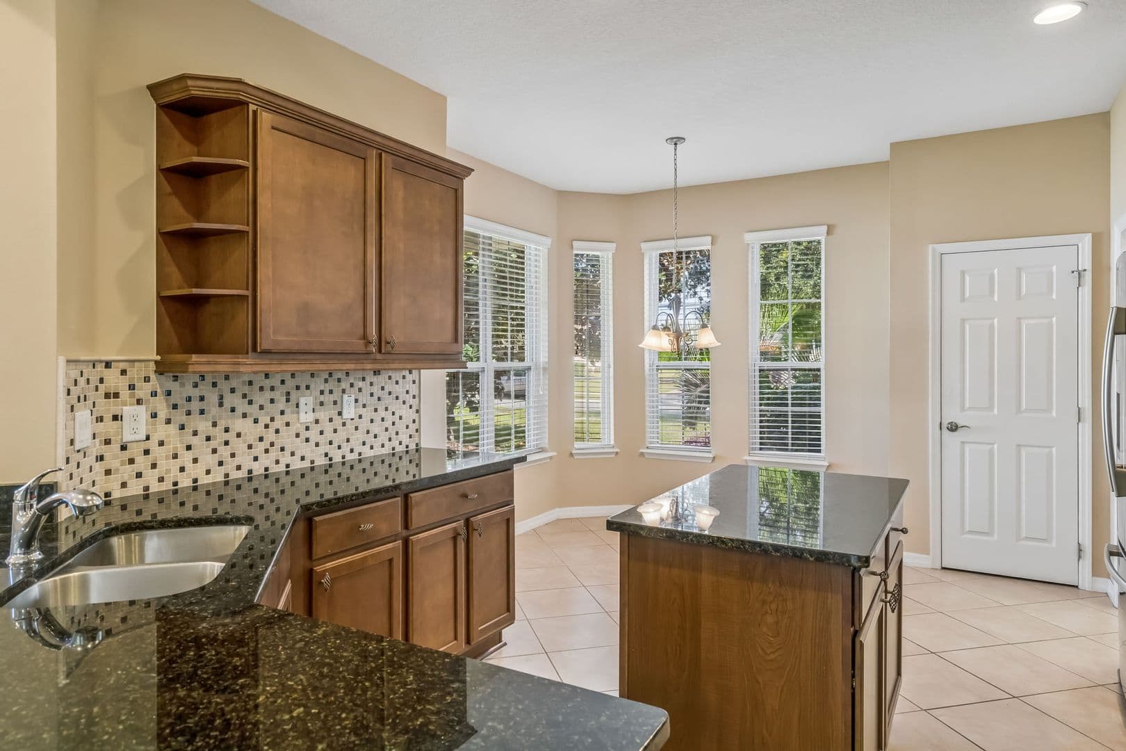 Groveland House: 374 Salt Marsh Lane
