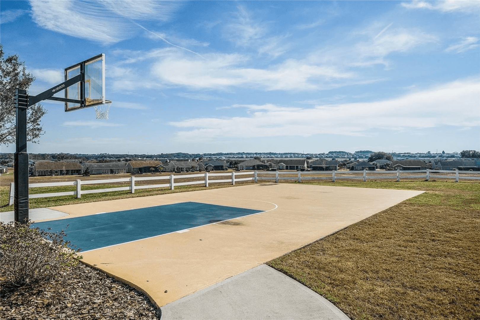 Groveland House: 374 Salt Marsh Lane