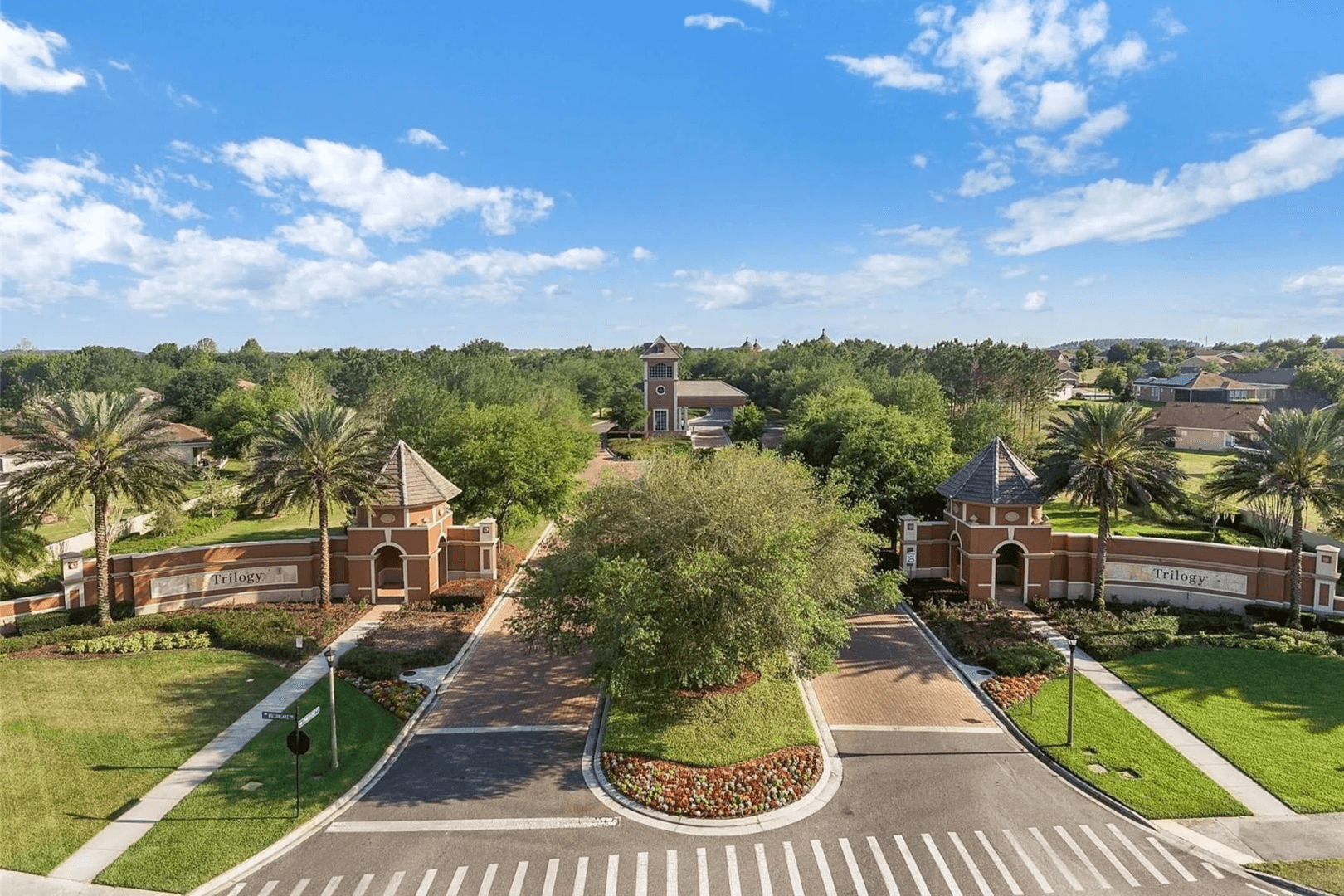 Groveland House: 374 Salt Marsh Lane