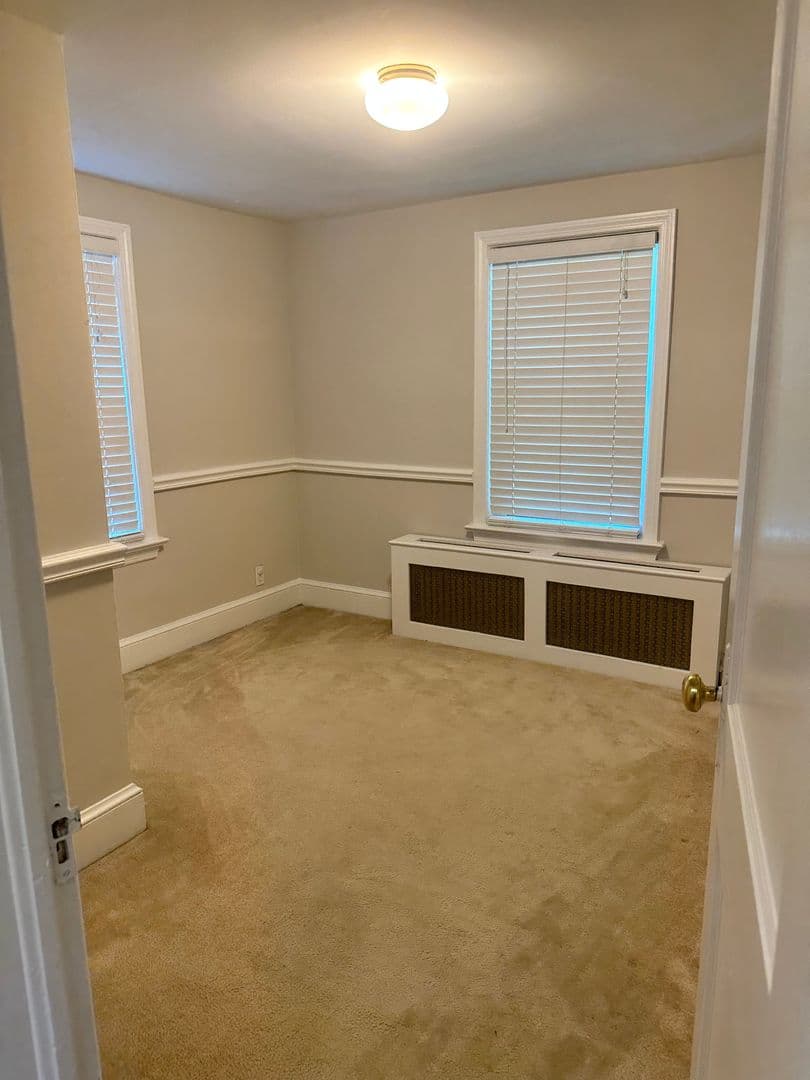 Alexandria House: 2702 Ridge Road Drive