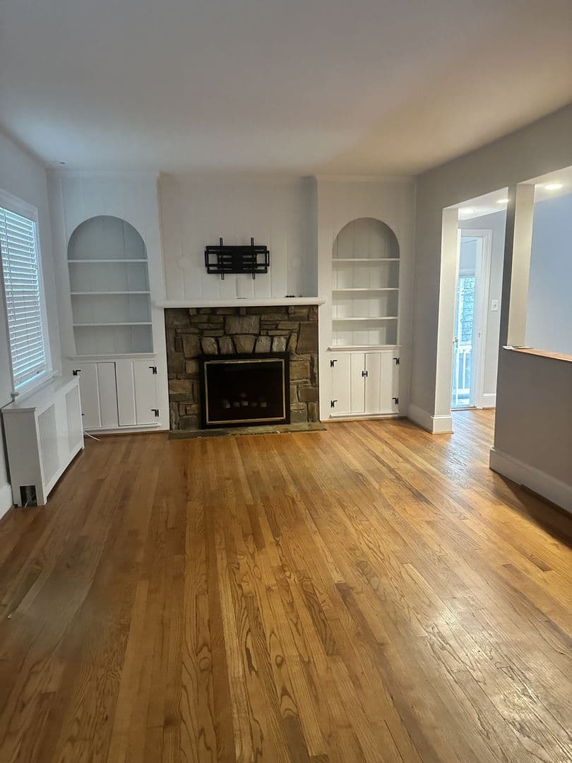 Alexandria House: 2702 Ridge Road Drive