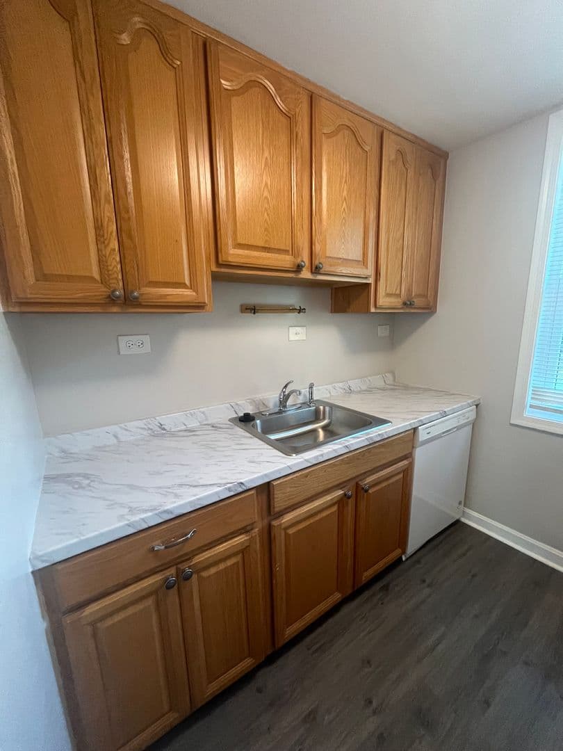 Arlington Condo: 212 N George Mason Dr #4