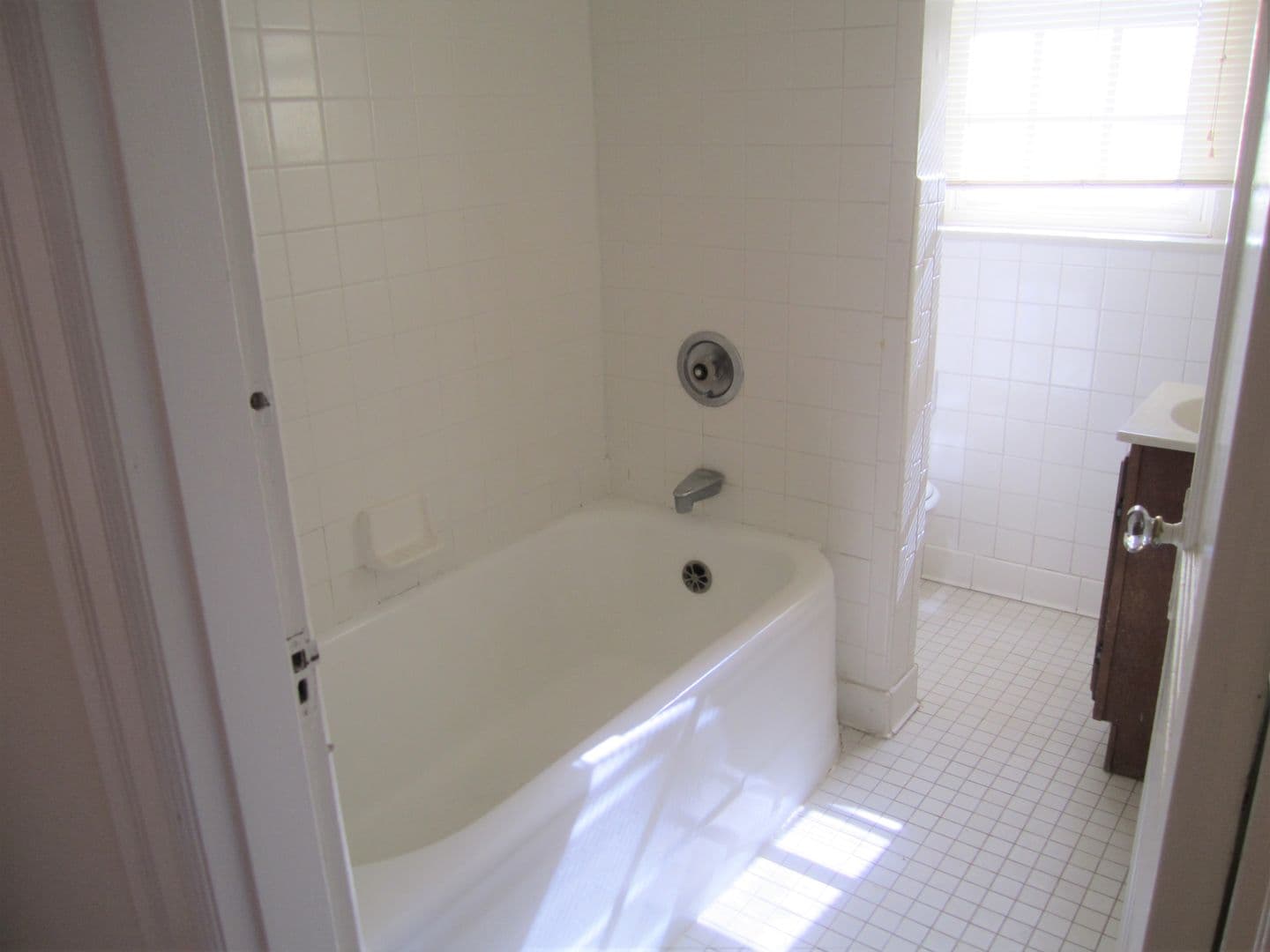 Alexandria Apartment: 906 Prince Street