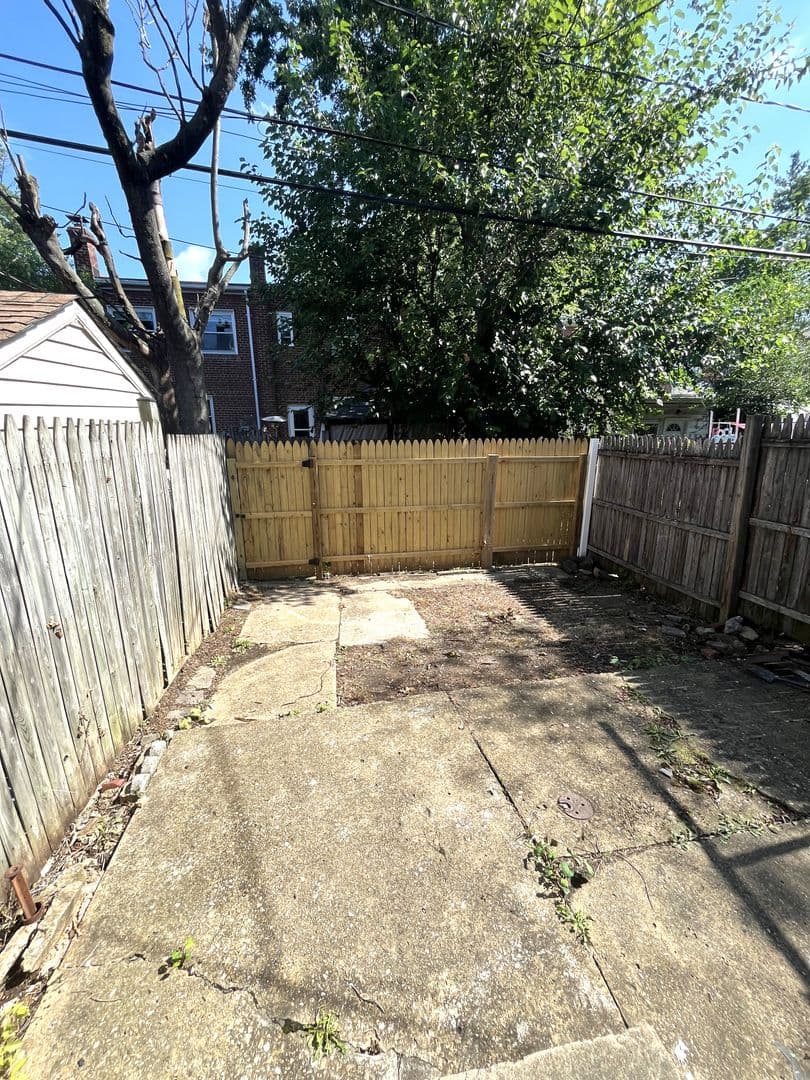 Alexandria Townhome: 133 W Reed Ave