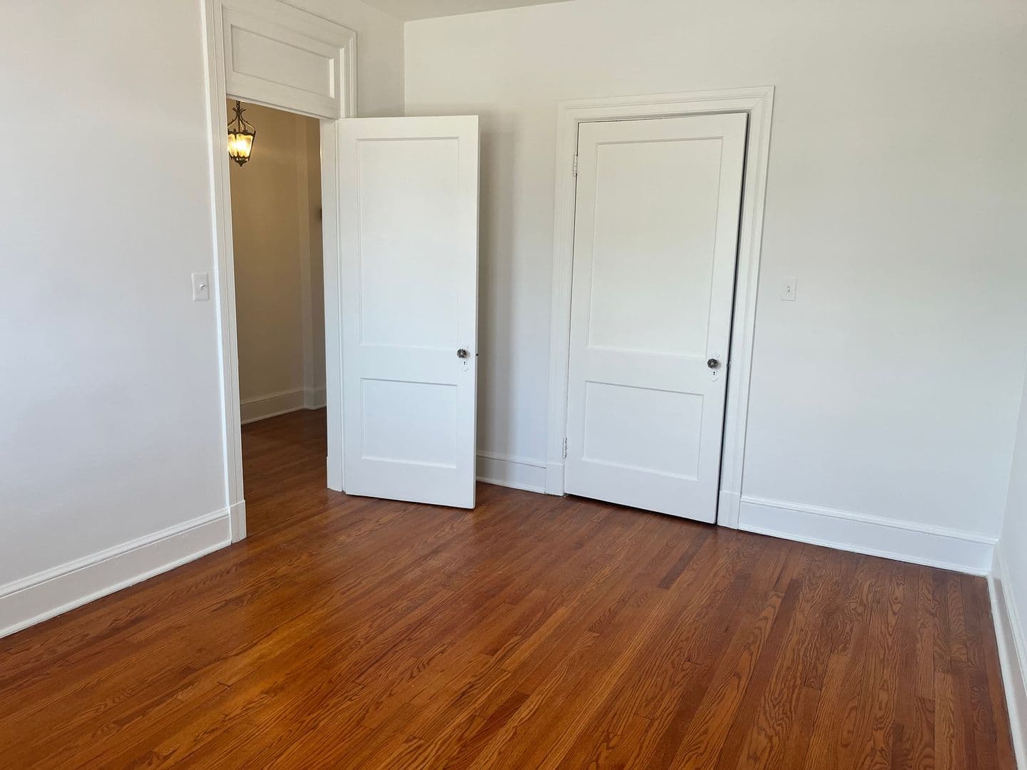 Alexandria Apartment: 906 Prince Street