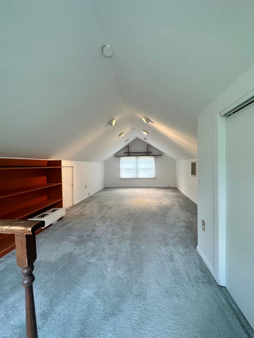 Alexandria House: 2702 Ridge Road Drive