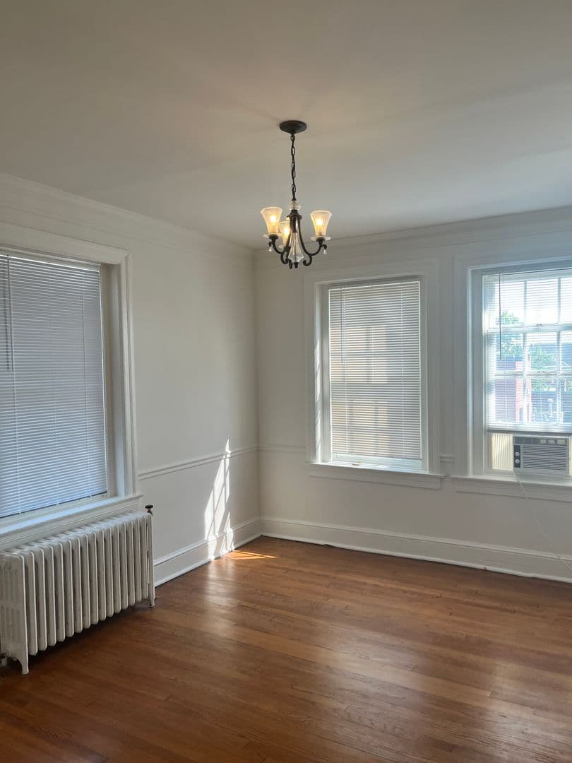 Alexandria Apartment: 906 Prince Street
