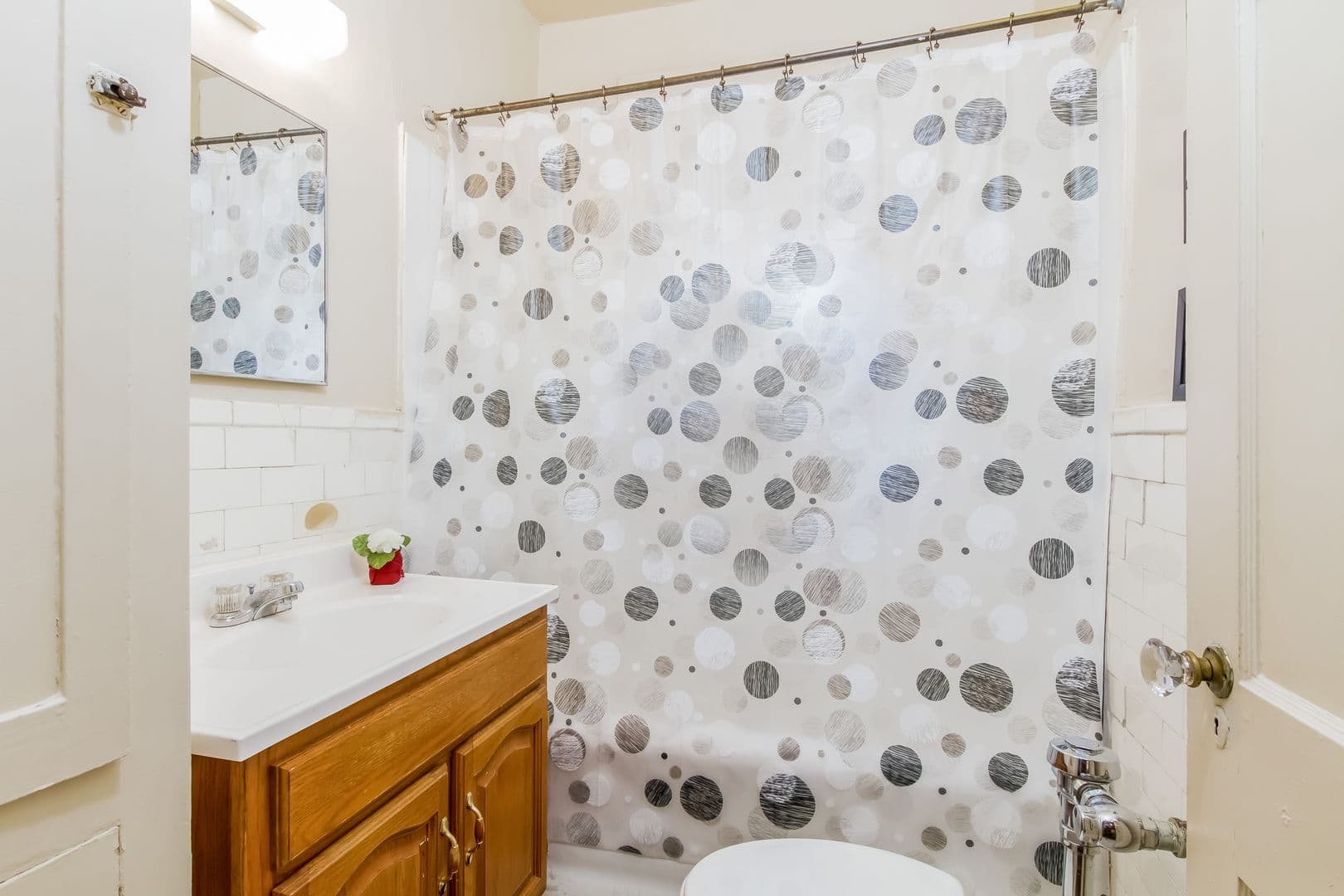 Springfield Apartment: 127-133 Sumner Avenue