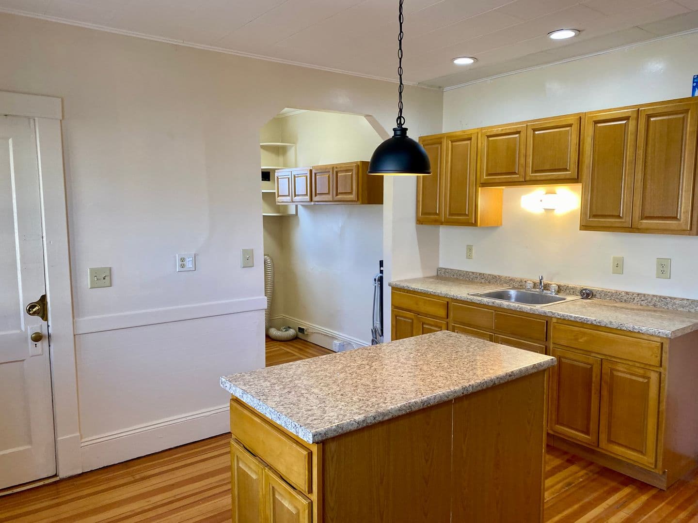 Springfield Apartment: 311-313 Fountain Street