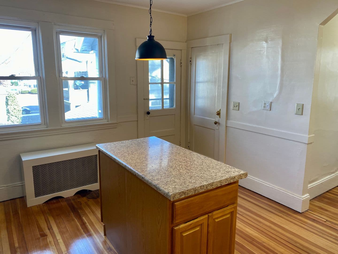 Springfield Apartment: 311-313 Fountain Street