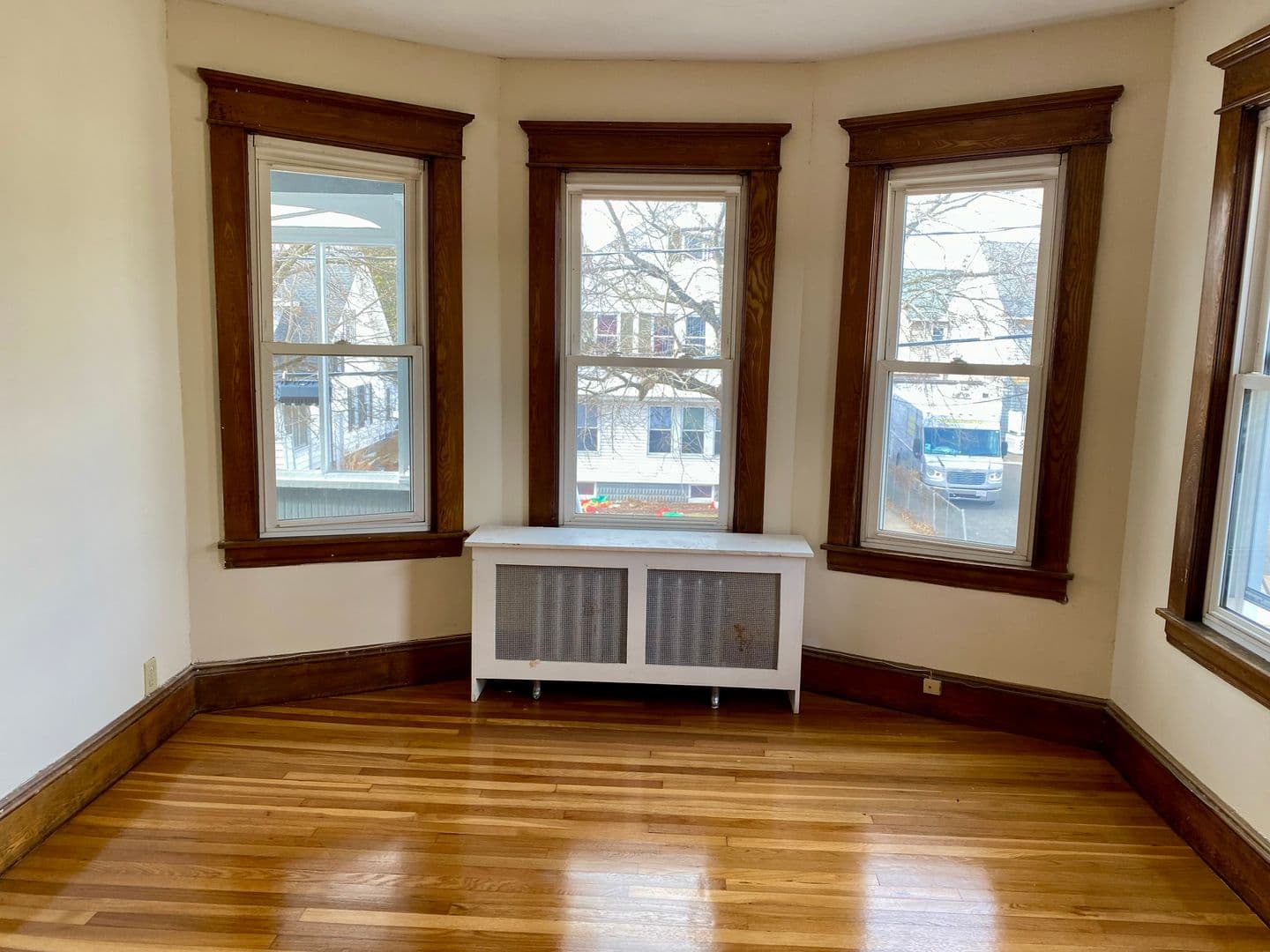Springfield Apartment: 311-313 Fountain Street