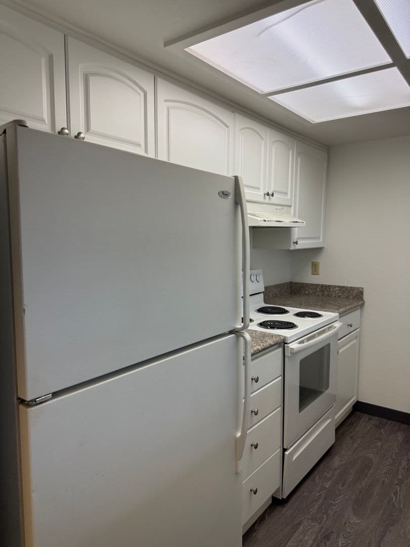 Seattle Apartment: 3019 3rd Ave W