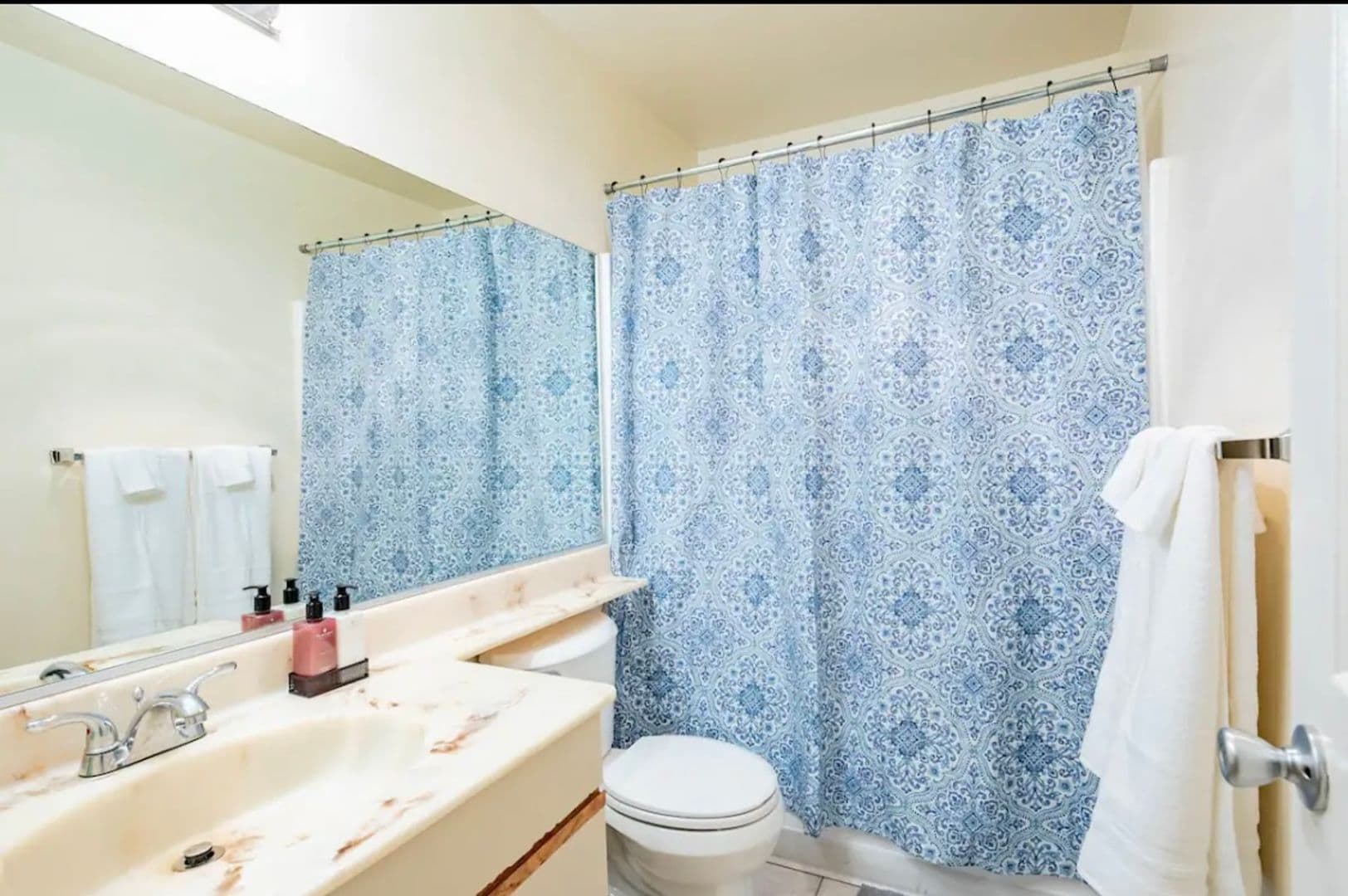Pasadena Condo: 70 N. Catalina Ave.