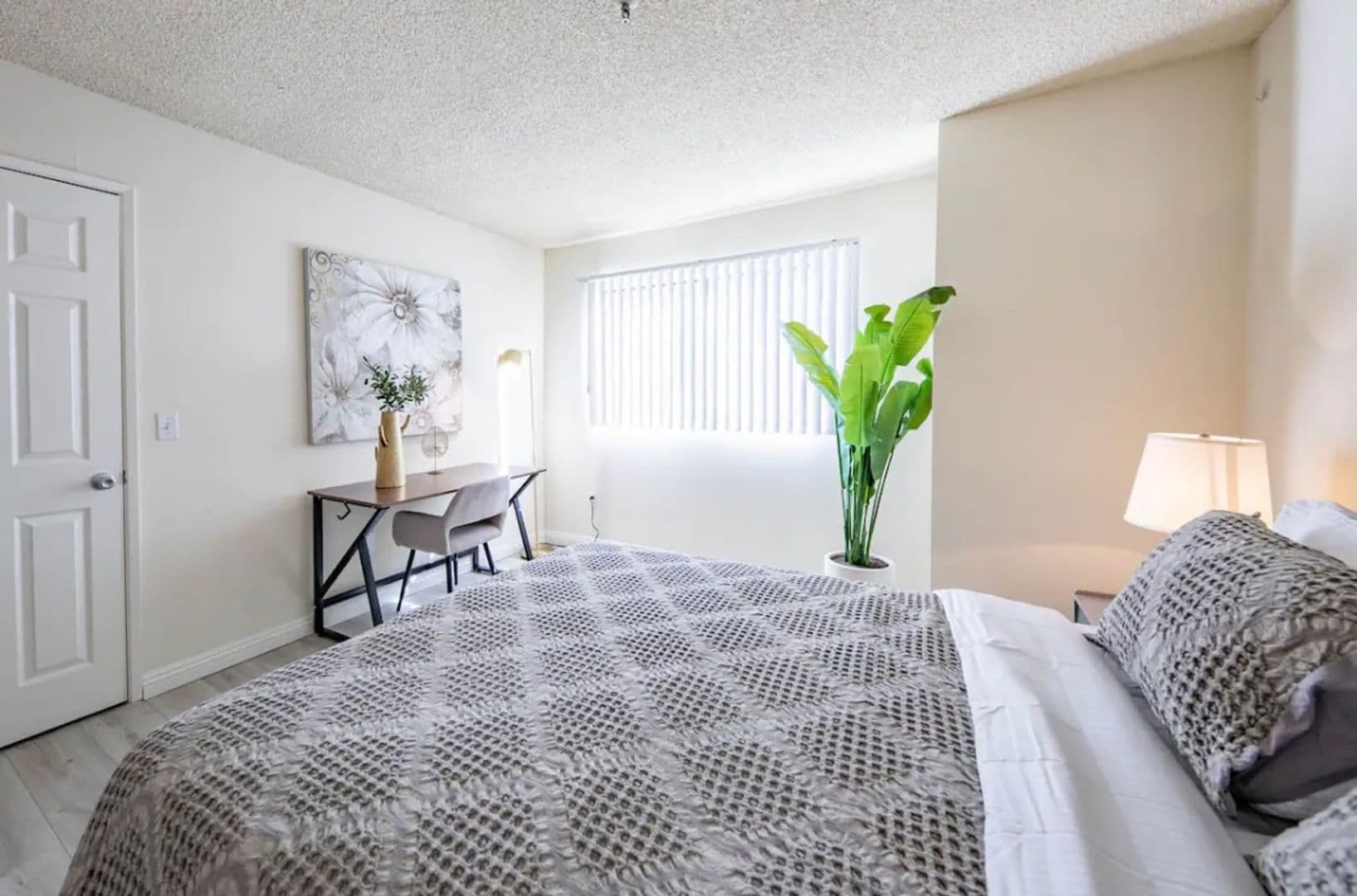 Pasadena Condo: 70 N. Catalina Ave.