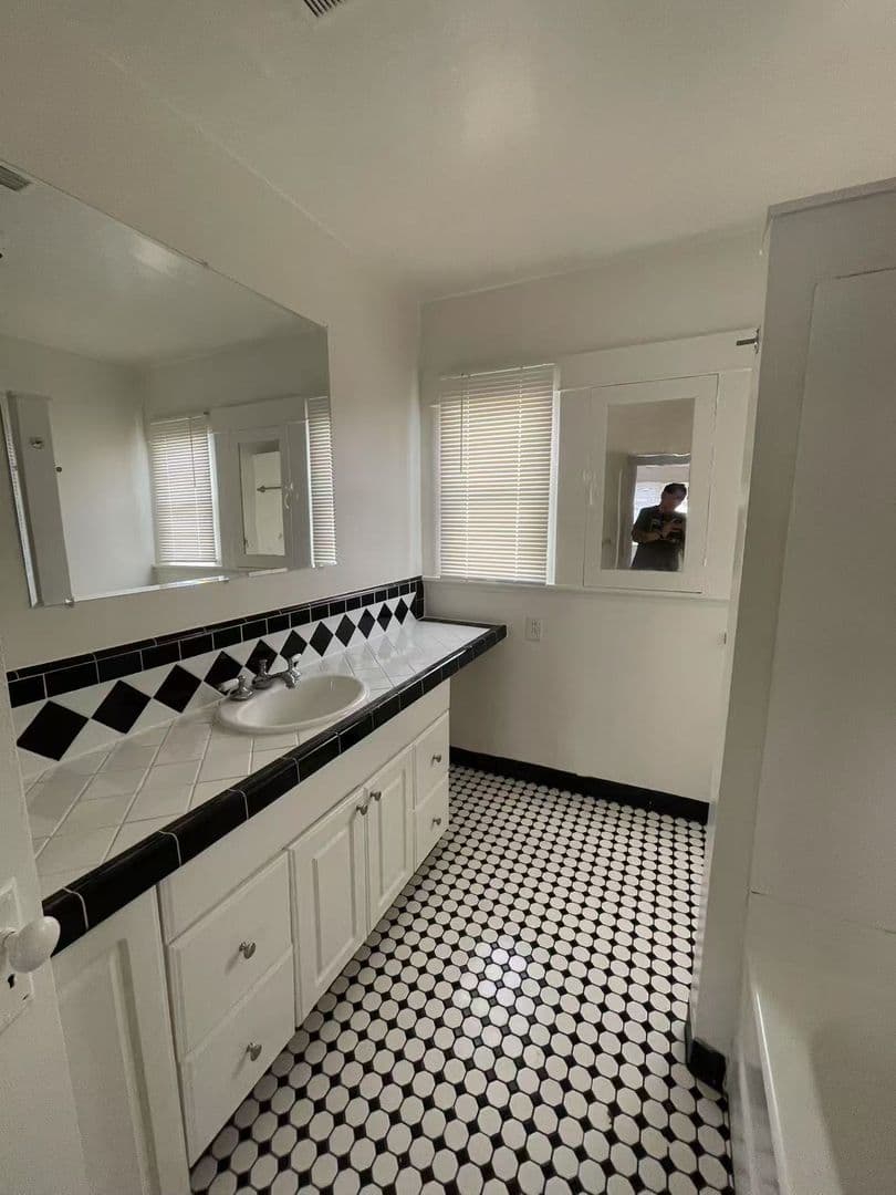 Long Beach Multiplex: 1033 Coronado Ave -