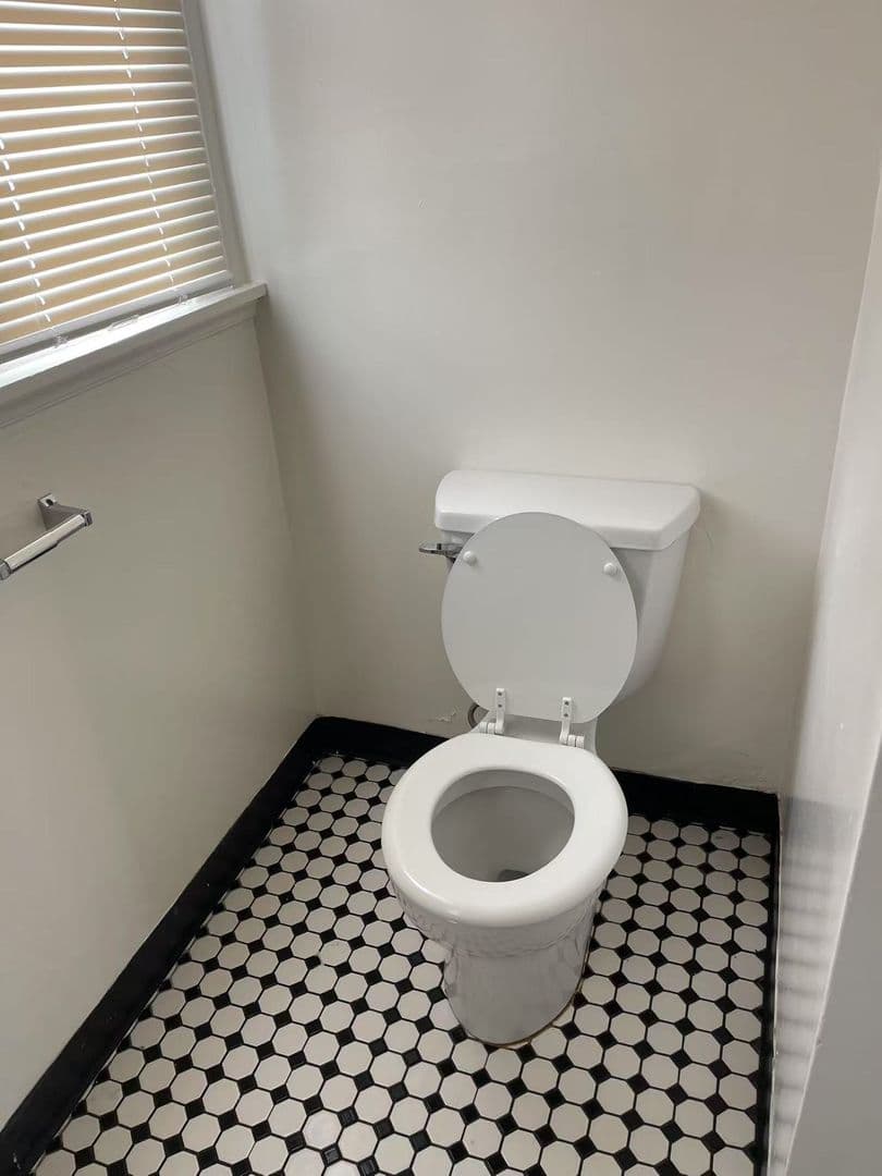 Long Beach Multiplex: 1033 Coronado Ave -