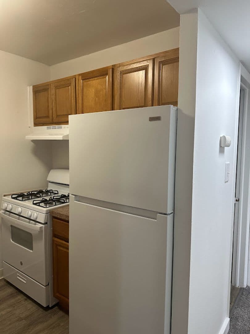 Lindenwold Apartment: 1990 Laurel Rd