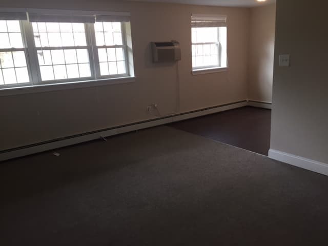 Stratford Apartment: 506 South White Horse Pike
