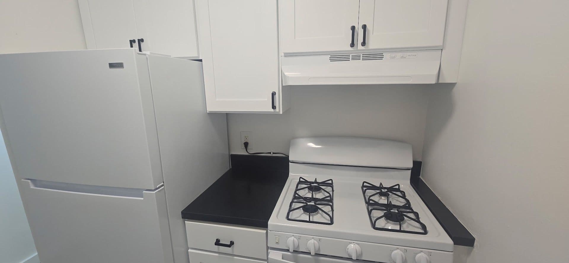 Lindenwold Apartment: 1990 Laurel Rd